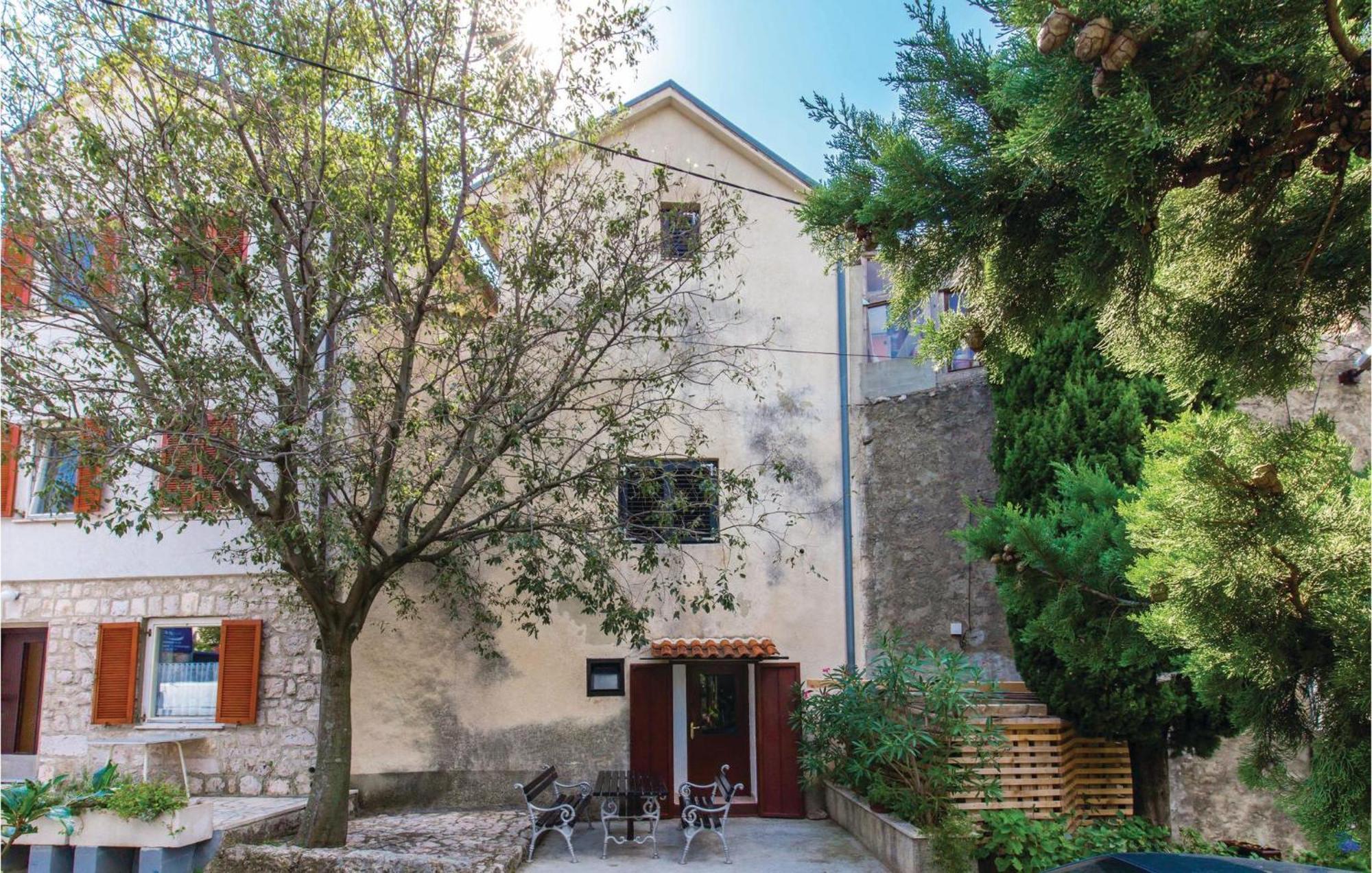 Amazing Apartment In Novi Vinodolski With Wifi Exterior photo